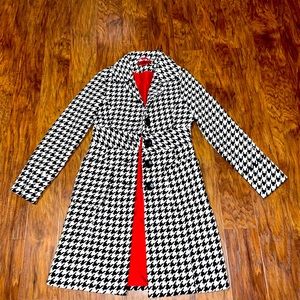 Houndstooth Coffee Shop Peacoat